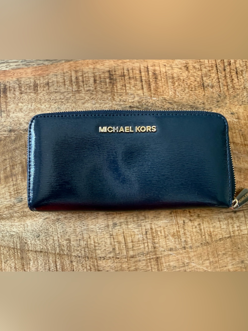 Michael Kors Zip Wallet